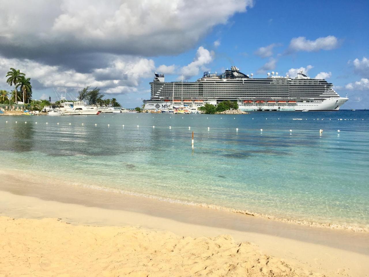 Castle By The Shore Ocho Rios Exterior foto